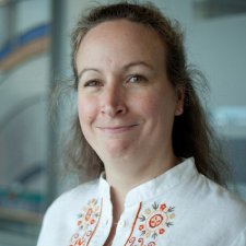 Dr. Anouck Girard